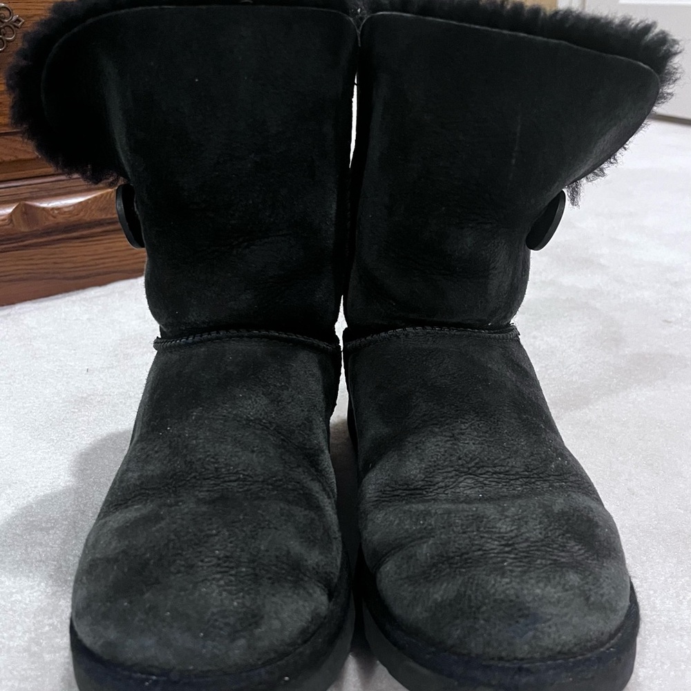UGG Black Winter Boots with Fur Trim - Picture 4 of 5